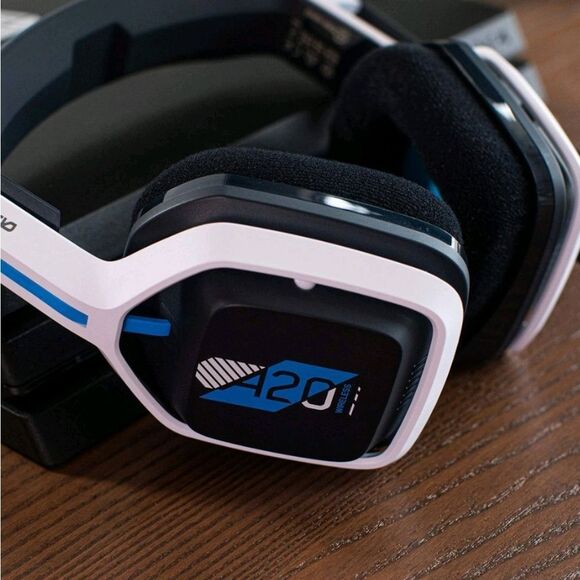 Astro A20 Bluetooth Wireless Gaming Headset for Playstation 4/5 - Picture 9 of 14